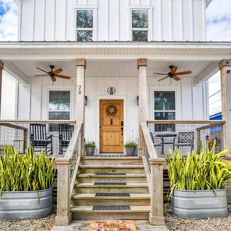 Villa 70 Oneida Street